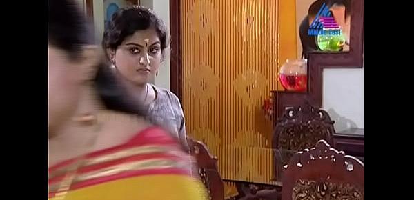  Chitra Shenoy mallu Cini Serial Aunty